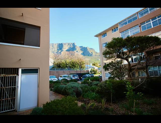 2 BEDROOM APARTMENT TO LET IN ORANJEZICHT